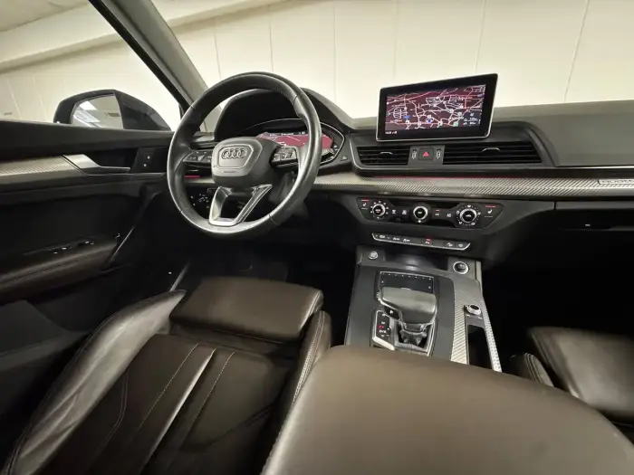 Audi Q5 photo 9