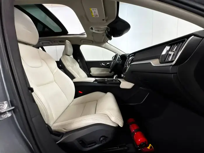 Volvo V60, photo 27