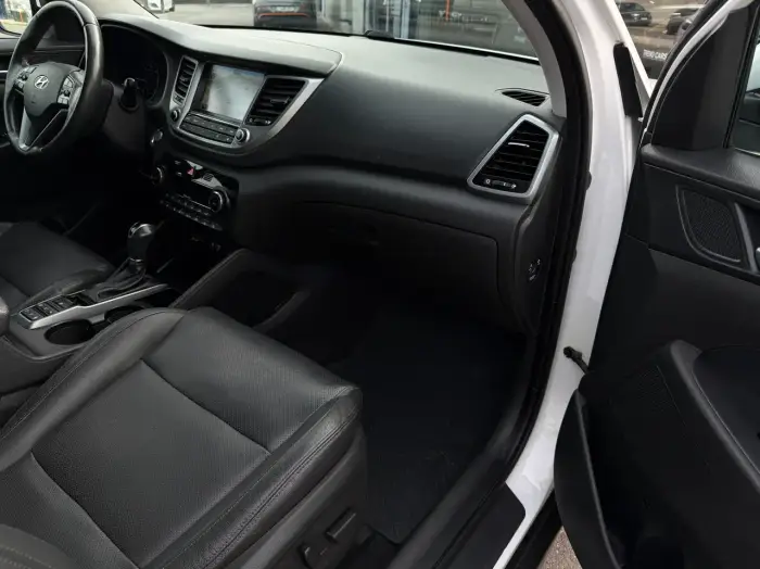 Hyundai TUCSON, photo 16