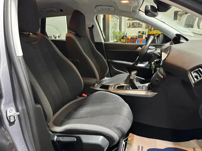 Peugeot 308, photo 10