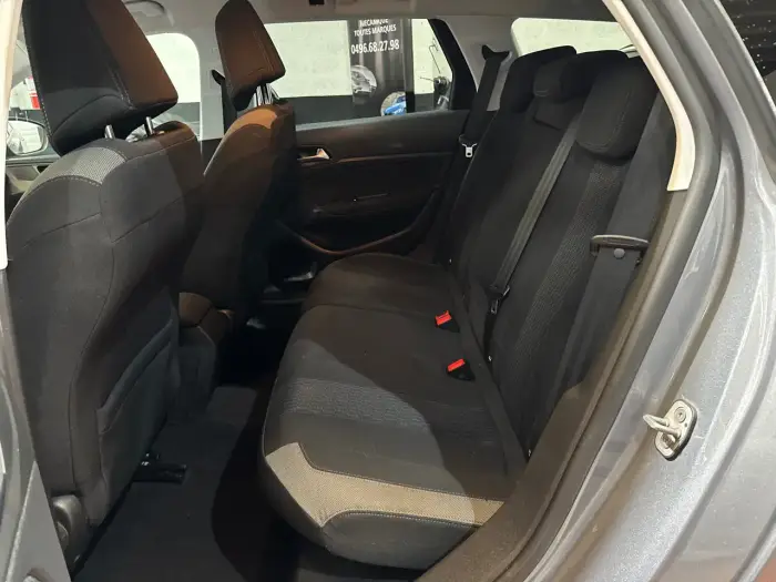 Peugeot 308, photo 8