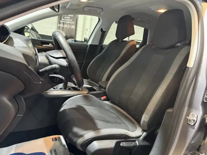 Peugeot 308, photo 7