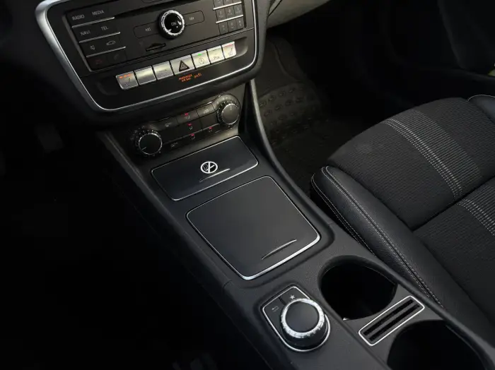 Mercedes-Benz CLA 180, photo 11