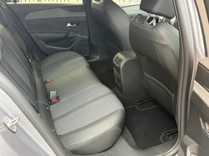 Peugeot 308 photo 21