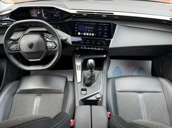 Peugeot 308 photo 13