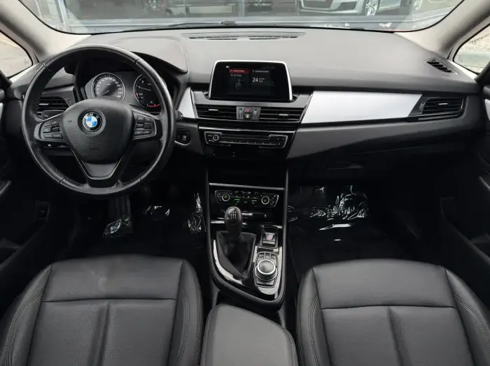 BMW 218, photo 17