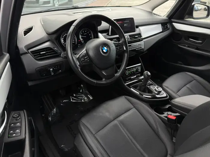 BMW 218, photo 10