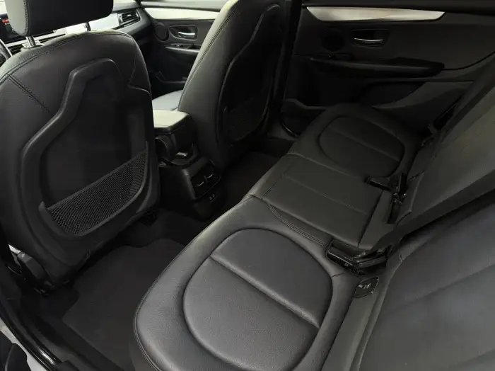 BMW 218, photo 13