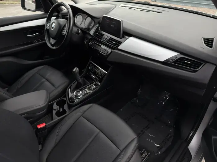 BMW 218, photo 18