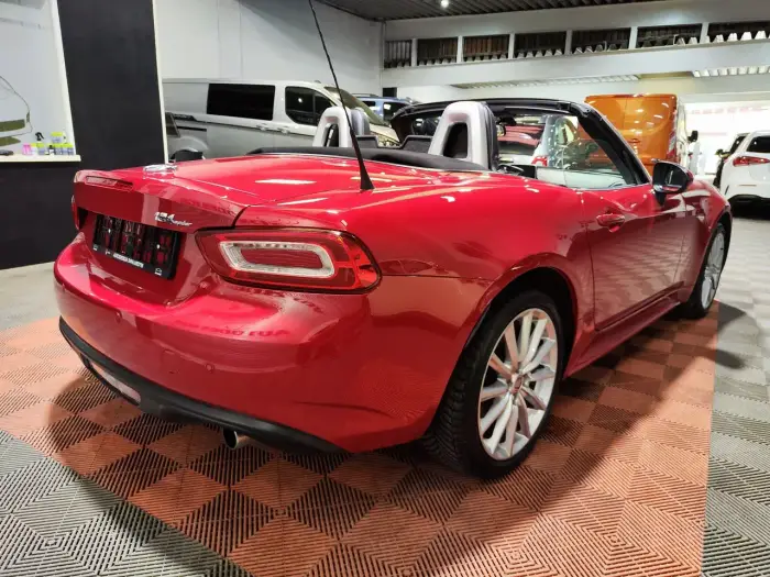 Fiat 124 Spider, photo 4