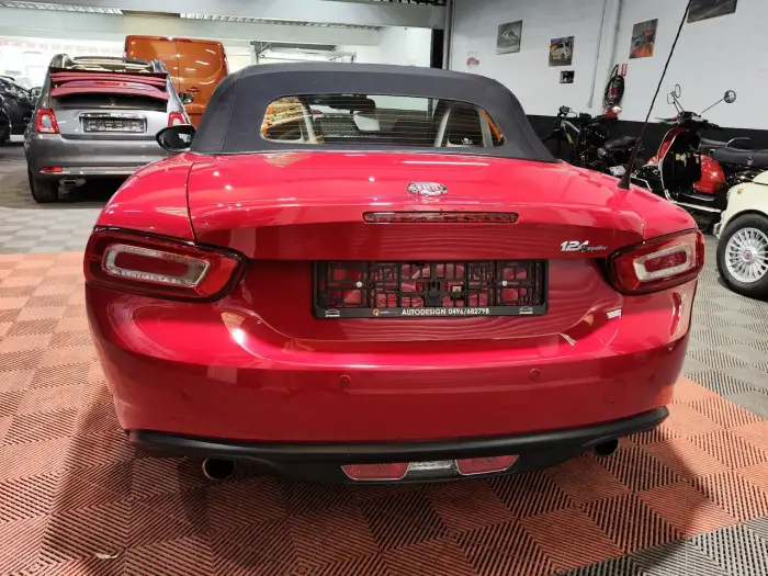 Fiat 124 Spider, photo 12