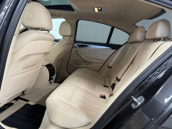 BMW 520 photo 9