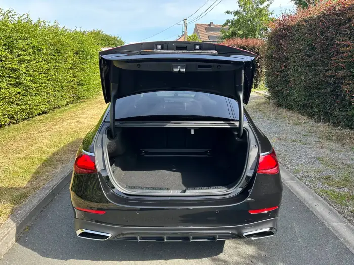 Mercedes-Benz E 220, photo 8
