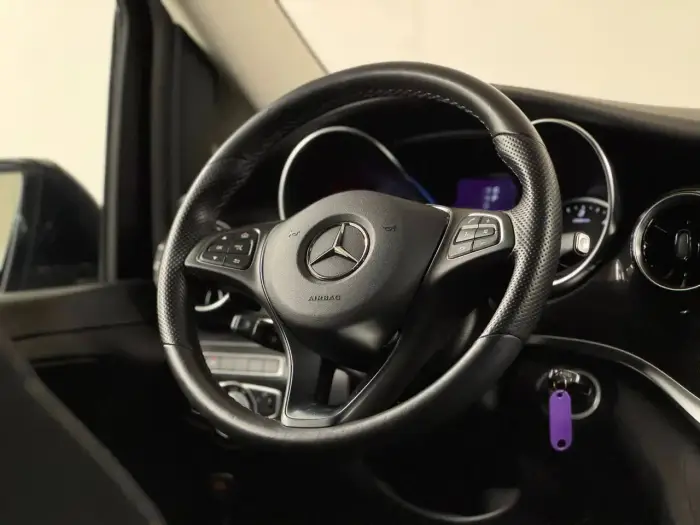 Mercedes-Benz V 300, photo 12