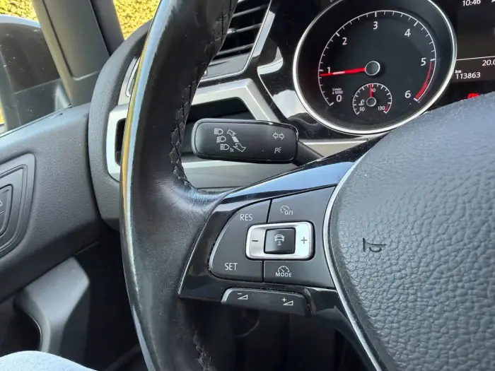Volkswagen Touran foto 20