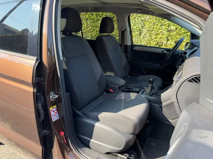 Volkswagen Touran foto 13