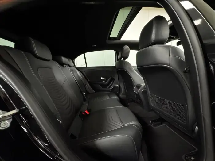 Mercedes-Benz A 180 photo 25