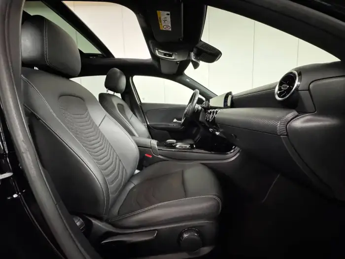 Mercedes-Benz A 180 photo 23