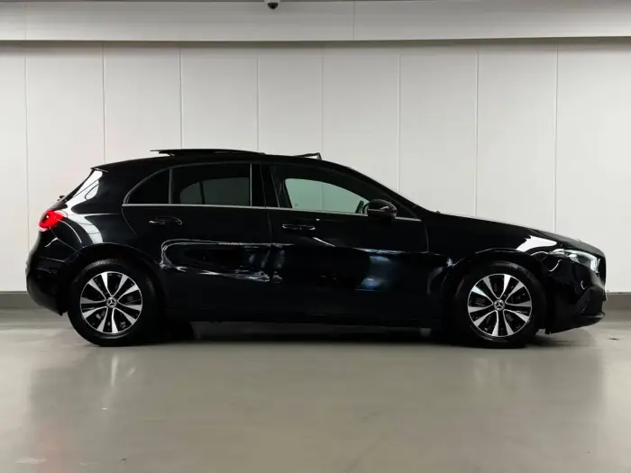 Mercedes-Benz A 180 photo 4