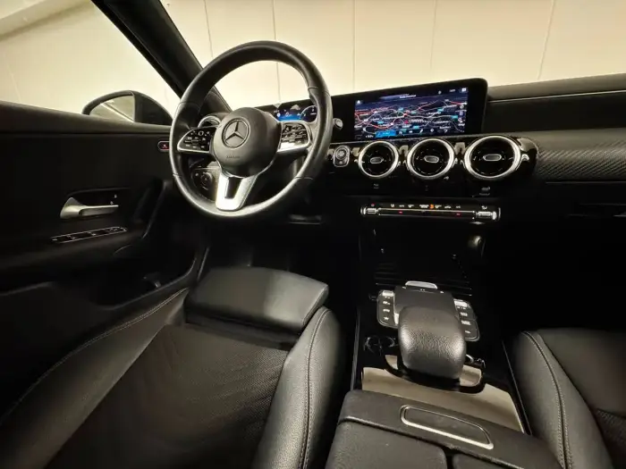 Mercedes-Benz A 180 photo 9