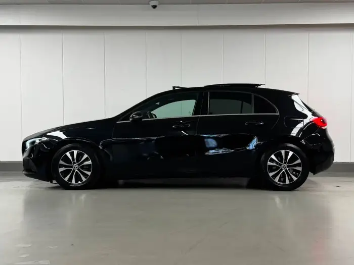 Mercedes-Benz A 180 photo 2
