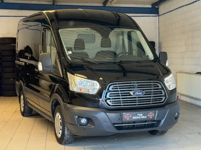 Ford Transit photo 2
