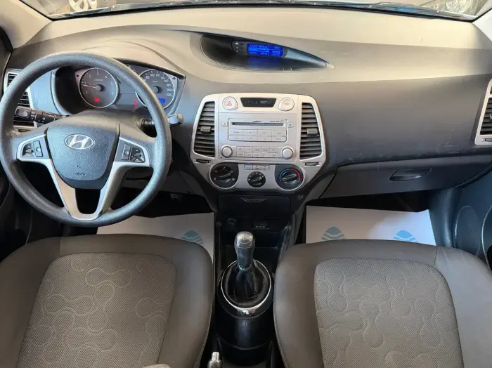 Hyundai i20 photo 13