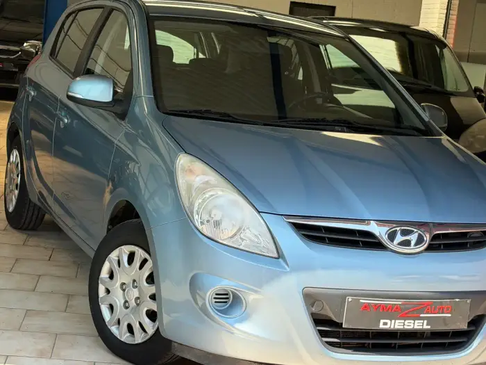 Hyundai i20 photo 2