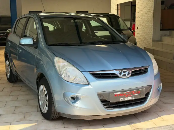 Hyundai i20 photo 3