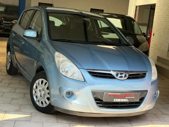 Hyundai i20 photo 1