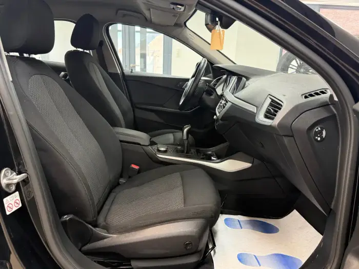 BMW 116 photo 8