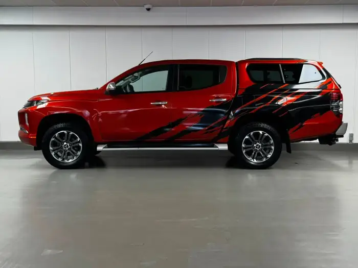 Mitsubishi L200, photo 2