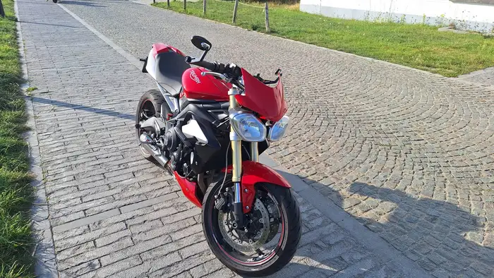 Street Triple 675