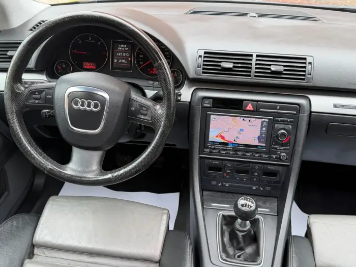 Audi A4 foto 12