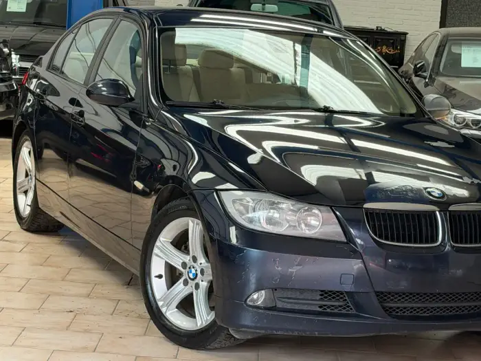 BMW 318 photo 2
