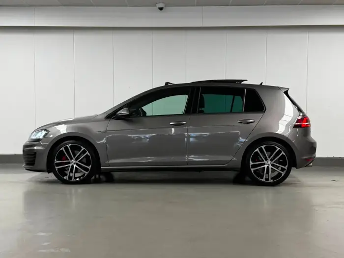 Volkswagen Golf GTD foto 2
