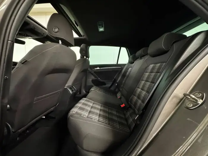 Volkswagen Golf GTD foto 26