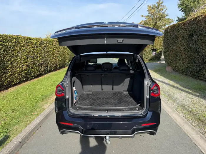BMW iX3, photo 8