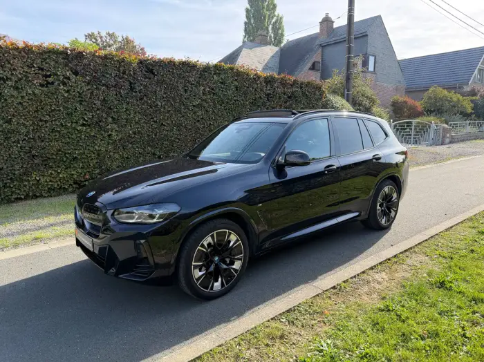 BMW iX3, photo 2