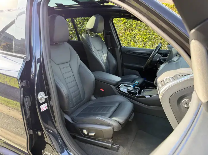 BMW iX3, photo 21
