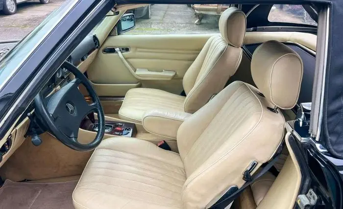 Mercedes-Benz SL 300 photo 2