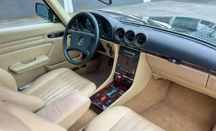 Mercedes-Benz SL 300 photo 8