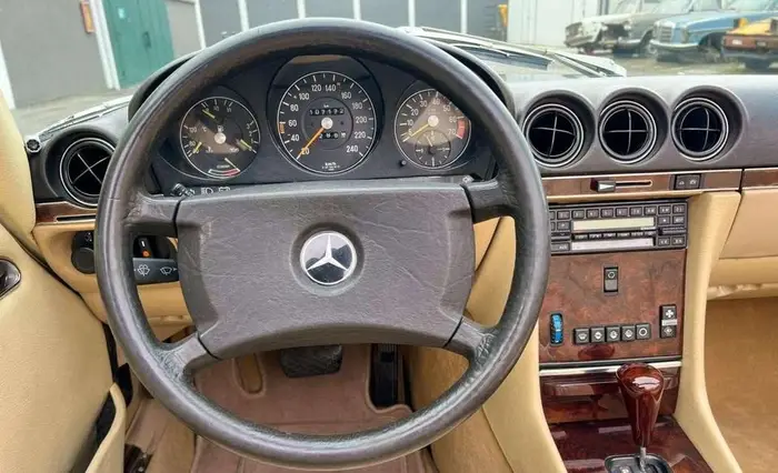 Mercedes-Benz SL 300 photo 5
