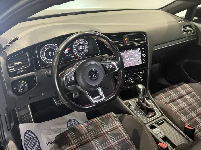 Volkswagen Golf GTI, photo 12