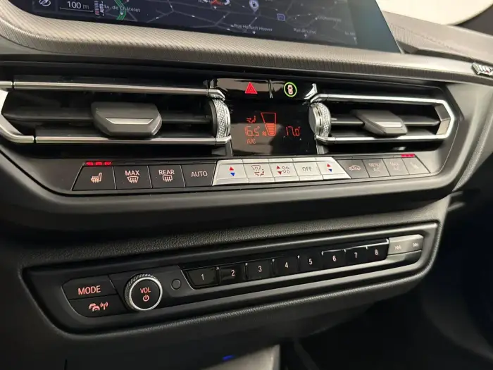 BMW 218, photo 13