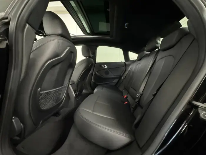 BMW 218, photo 23
