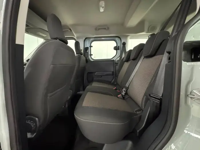 Ford Tourneo Courier, photo 23