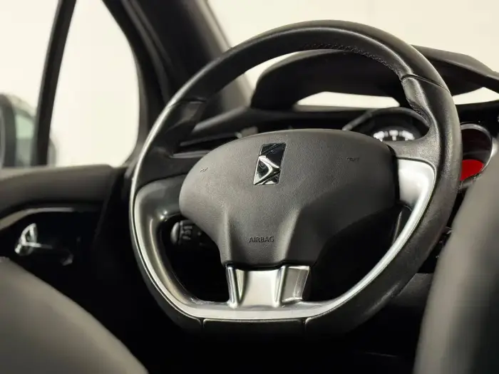 Citroen DS3 photo 11