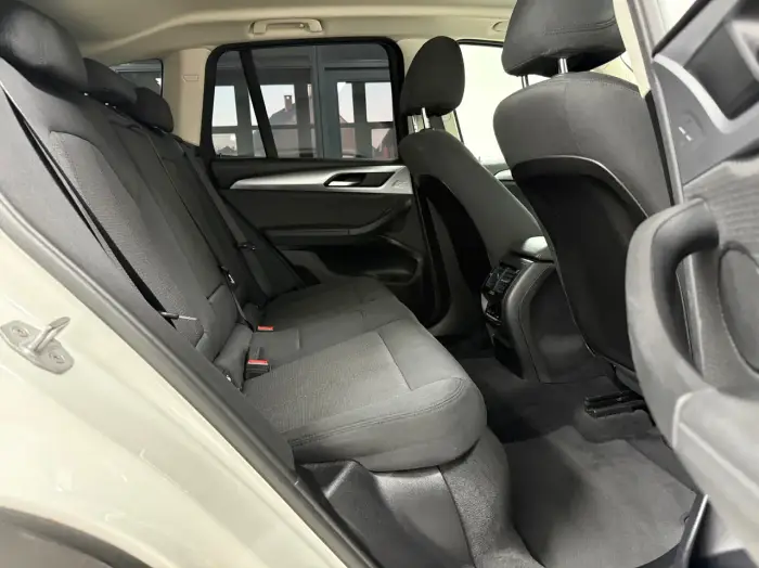 BMW X3 photo 8
