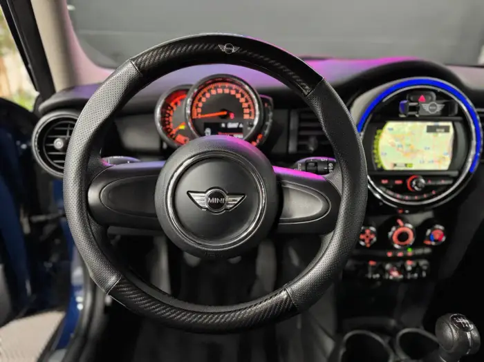 MINI One D photo 16